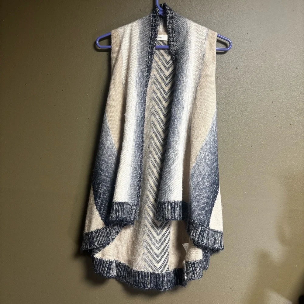 Sleeping on Snow Wool Blend Open Front Sleeveless Fringe Edge Cardigan size XS/S